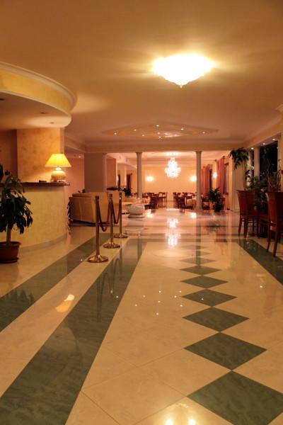 Hotel Ulisse Maida Екстериор снимка