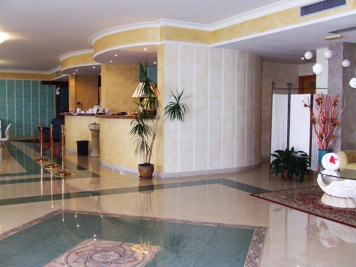 Hotel Ulisse Maida Екстериор снимка
